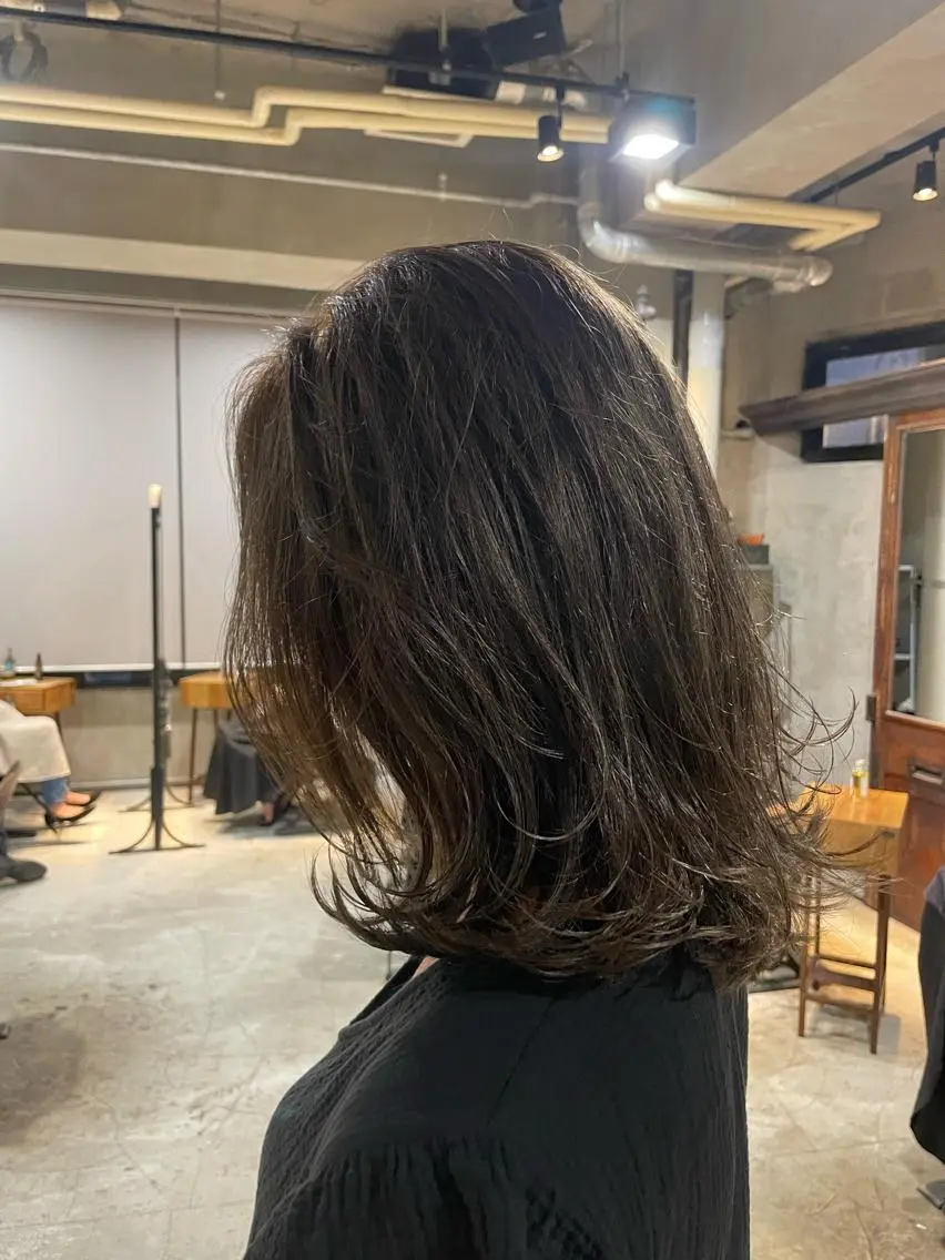ミディアム カラー ヘアアレンジ グレージュ オリーブグレージュ オリーブグレー ヘアカラー トリートメント ヘアセット 美髪/透明感/レイヤ ーTATSUKI☘️のヘアスタイル