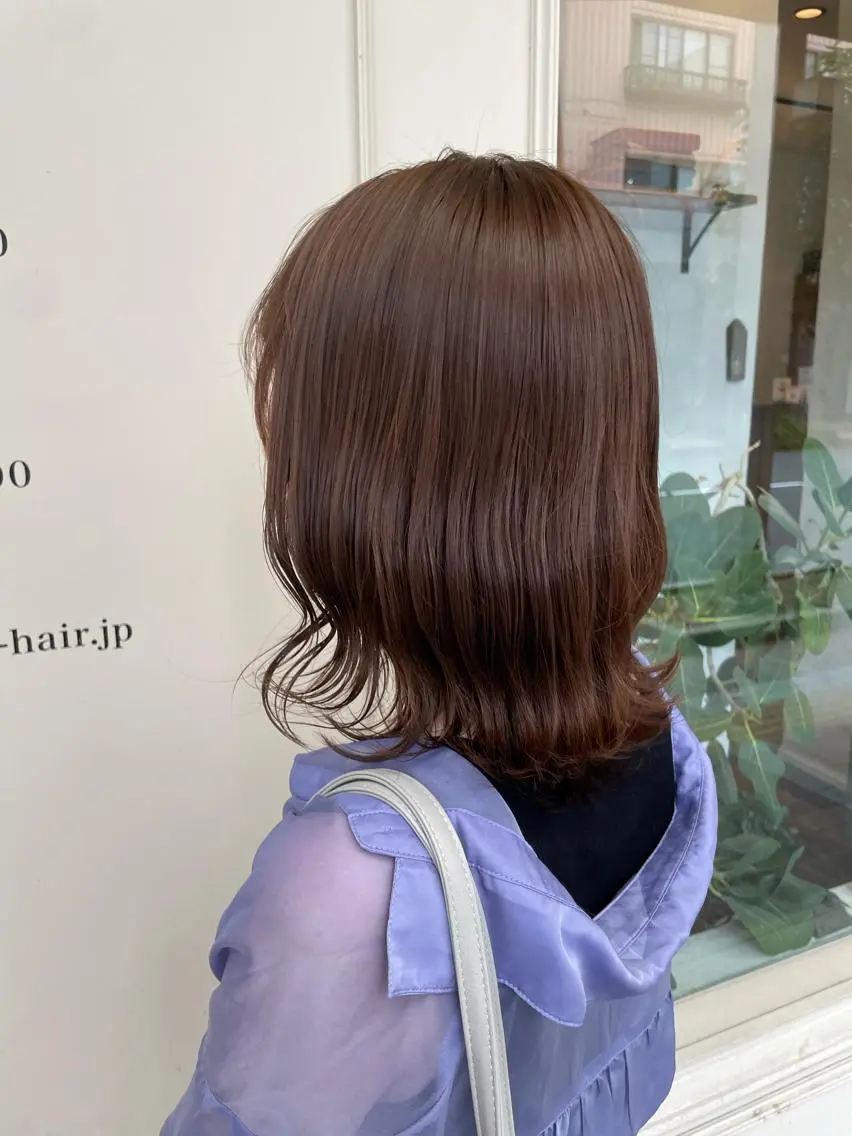 ミディアム Babylone 飯尾 香音のヘアスタイル