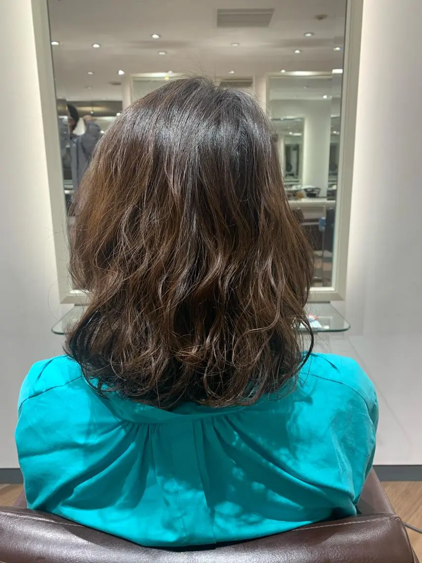 ミディアム ミディアムパーマ ショートカット🧸 ごとうさなのヘアスタイル