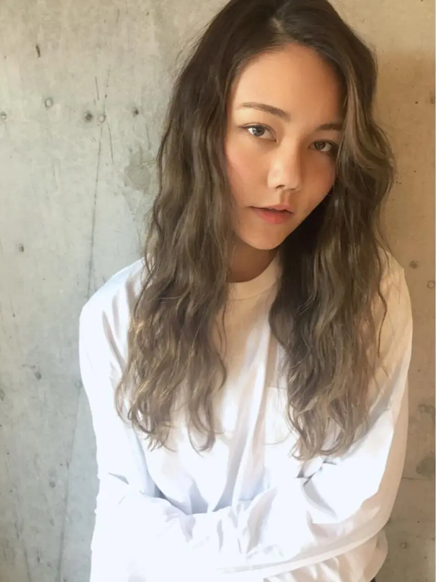 ロング カラー パーマ ヘアアレンジ メンズ キッズ ヘアカラー トリートメント ヘアセット ☔️髪質改善🉐割✨ 🐸“ever”🐸のヘアスタイル