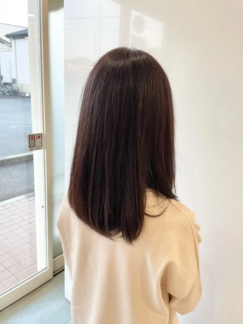 セミロング チョコレートブラウン 永田 まどかのヘアスタイル