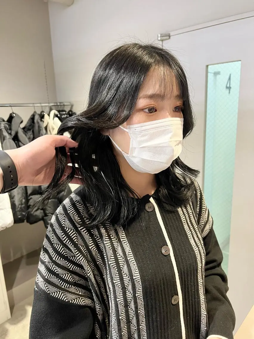 セミロング カラー パーマ ヘアアレンジ メンズ キッズ ネイル マツエク・マツパ アイブロウ 上品＆韓国風 🥀海心🥀のヘアスタイル