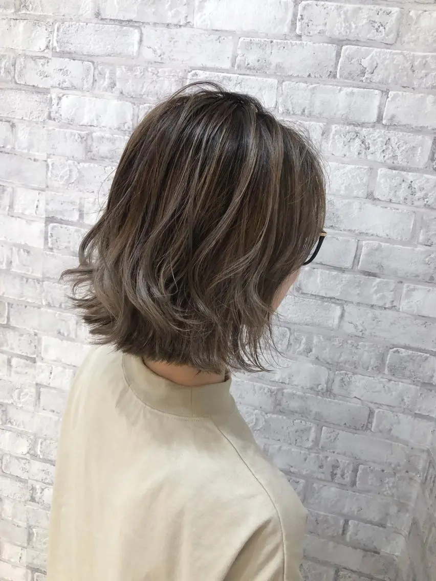 ショート カラー ヘアアレンジ 切りっぱなしボブ バレイヤージュ ボブ レイヤーカット カット ヘアカラー トリートメント 秋山 幸太のヘアスタイル
