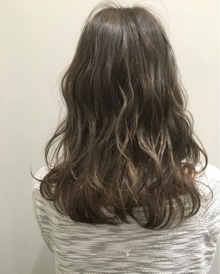 ロング カラー アッシュ 透明感カラー エクステ(レミー毛) NINEのヘアスタイル