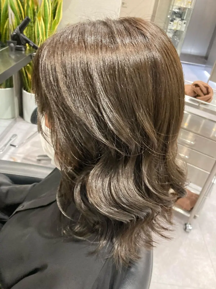 ミディアム カラー 透明感カラー 豊中/メンズ特化 岡田 龍之介のヘアスタイル