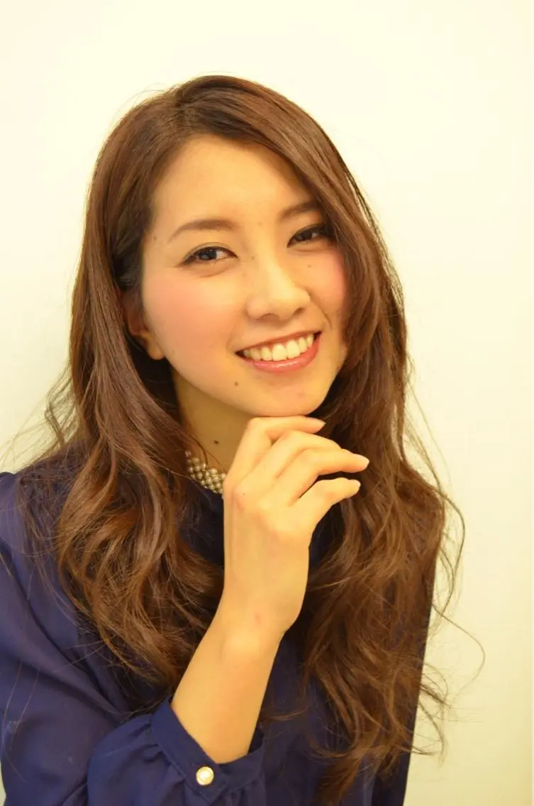 ロング カラー パーマ アズグロウヘアー福本 明里のヘアスタイル