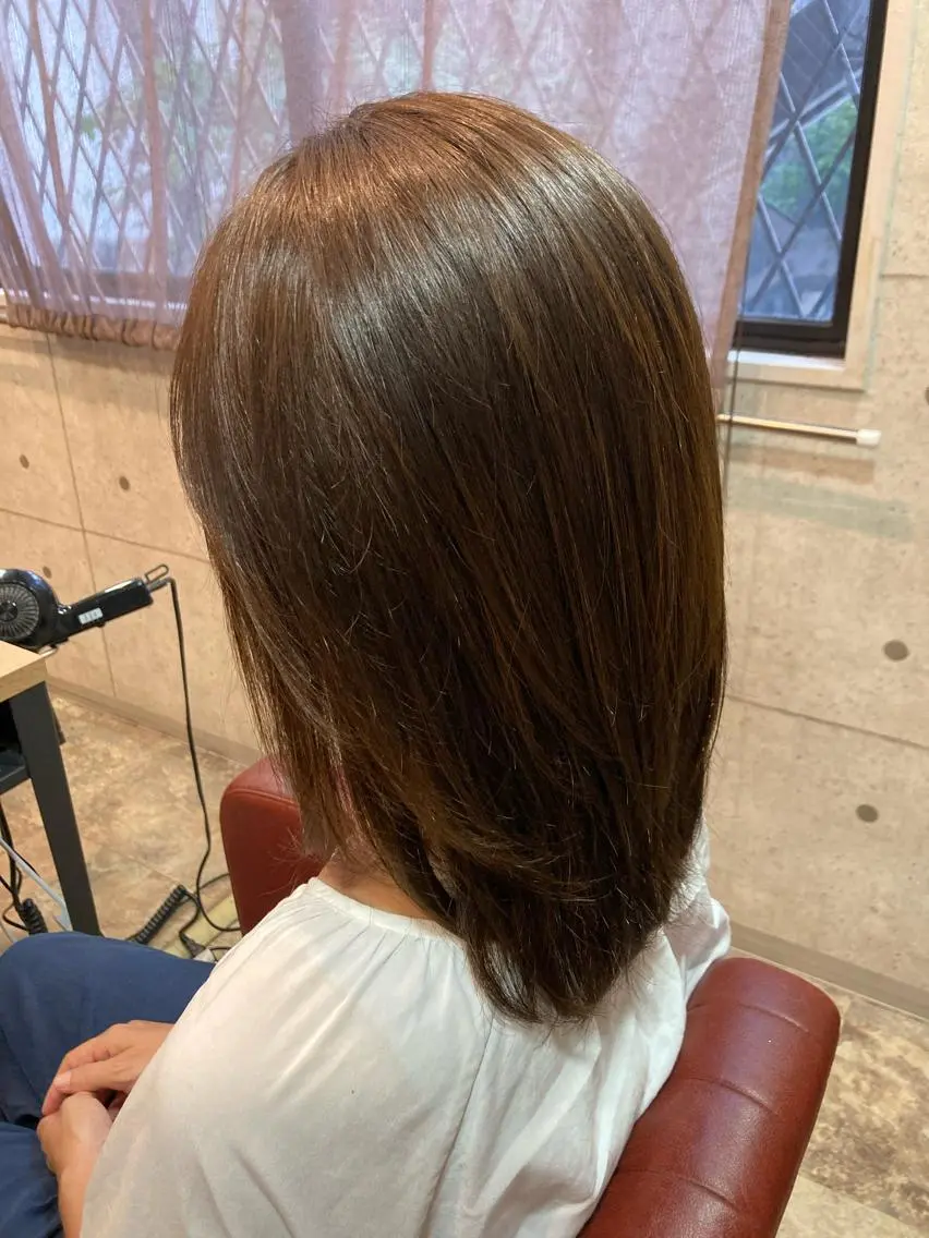 セミロング カラー ERIKO Tのヘアスタイル