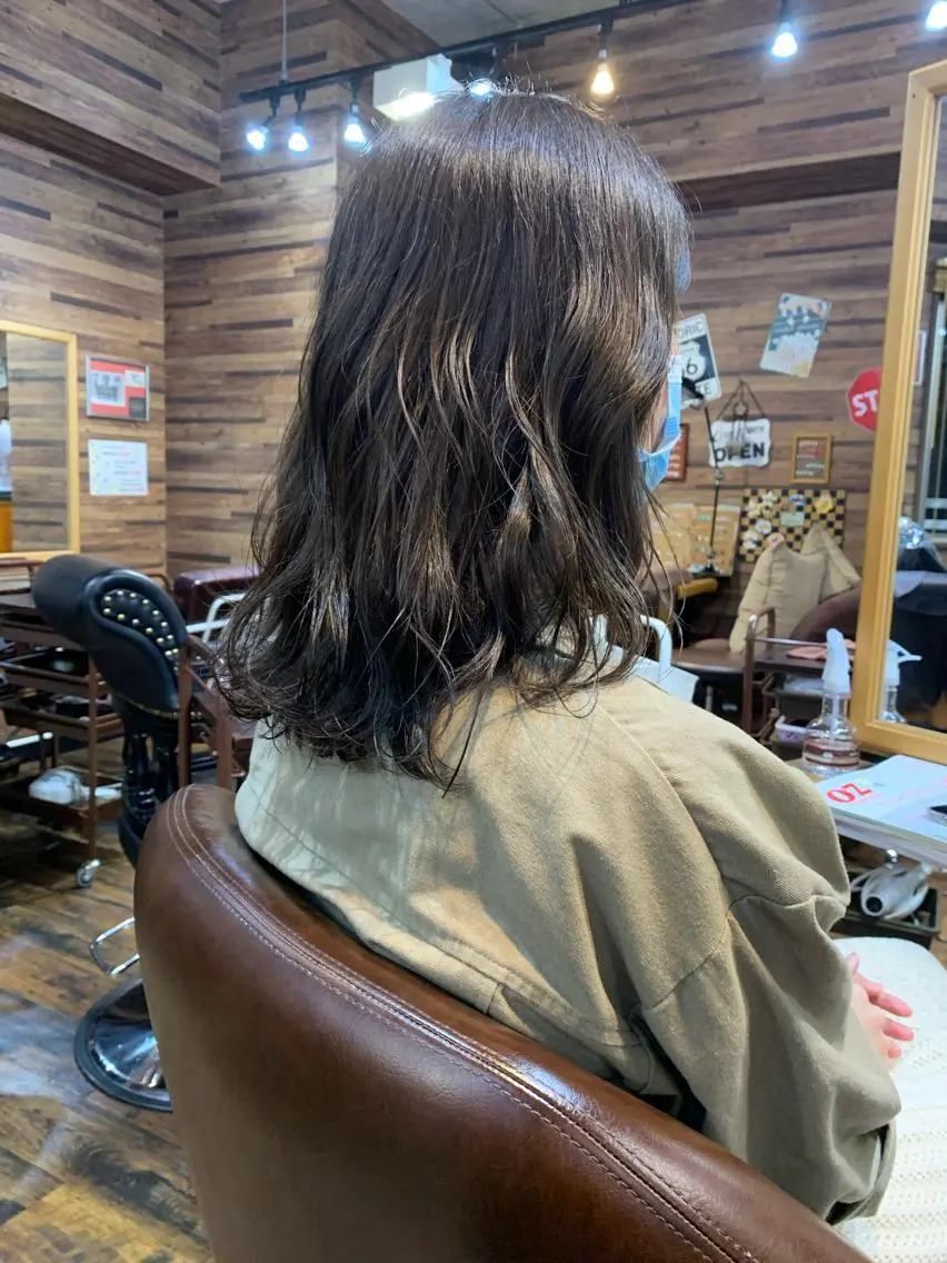 セミロング カラー 川名 充✂️のヘアスタイル