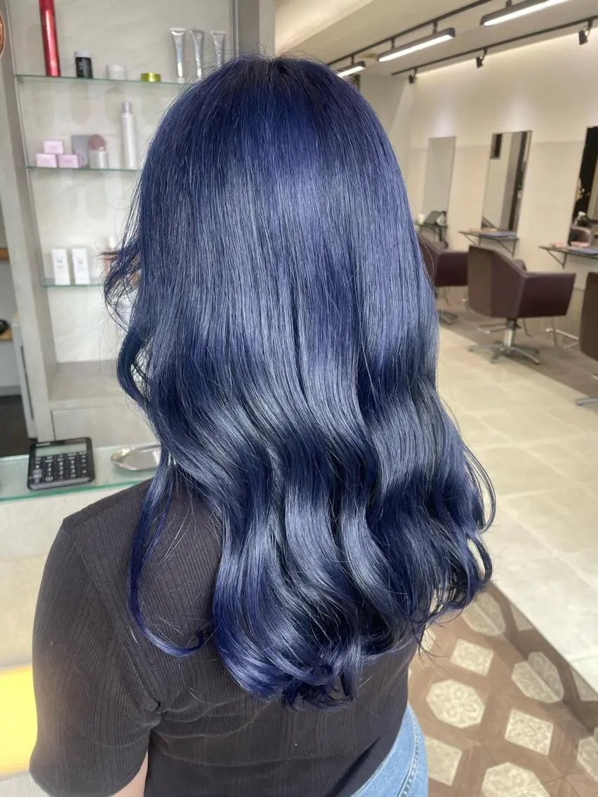 ロング カラー ブルーカラー ネイビーカラー ブリーチなしWカラー ヘアセット菜希のヘアスタイル