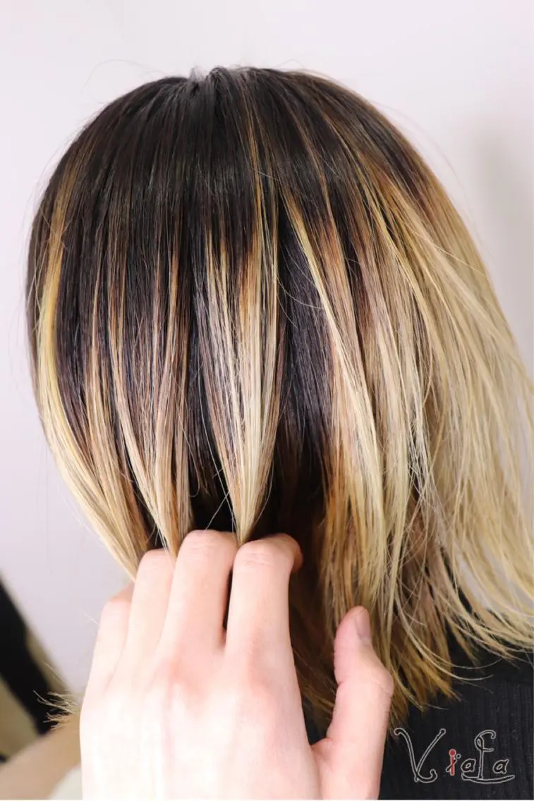 ミディアム カラー レイヤーカット ViaLa Hair 🌈すずきたくむ✂︎のヘアスタイル