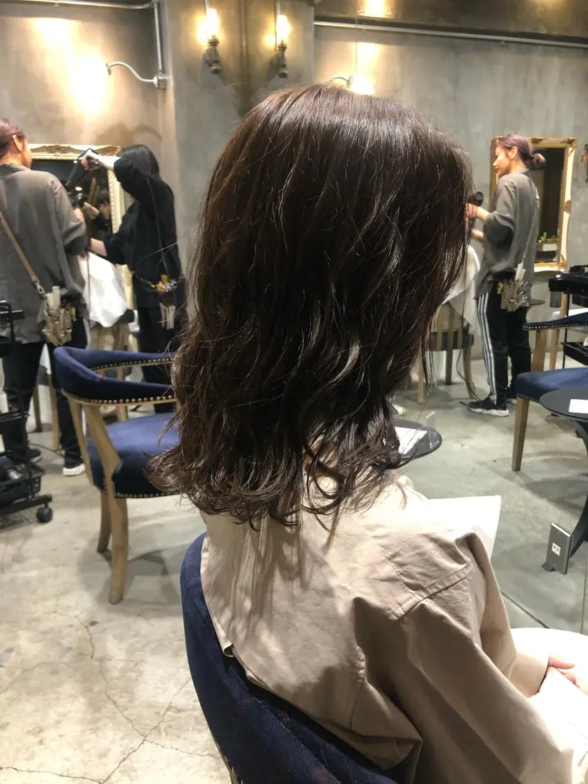 セミロング カラー マンツーマン／韓国 ヘア‎Amiのヘアスタイル