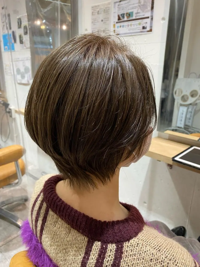 ショート ヘアカラー トリートメント 三好 智のヘアスタイル