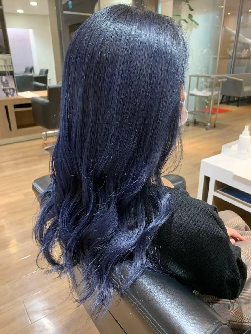 ロング カラー 薄田 珠美のヘアスタイル