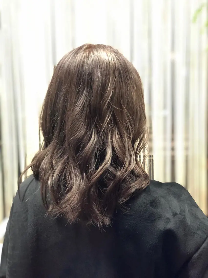 ミディアム カット ヘアカラー トリートメント 髪質改善韓国レイヤー カット内田智大のヘアスタイル