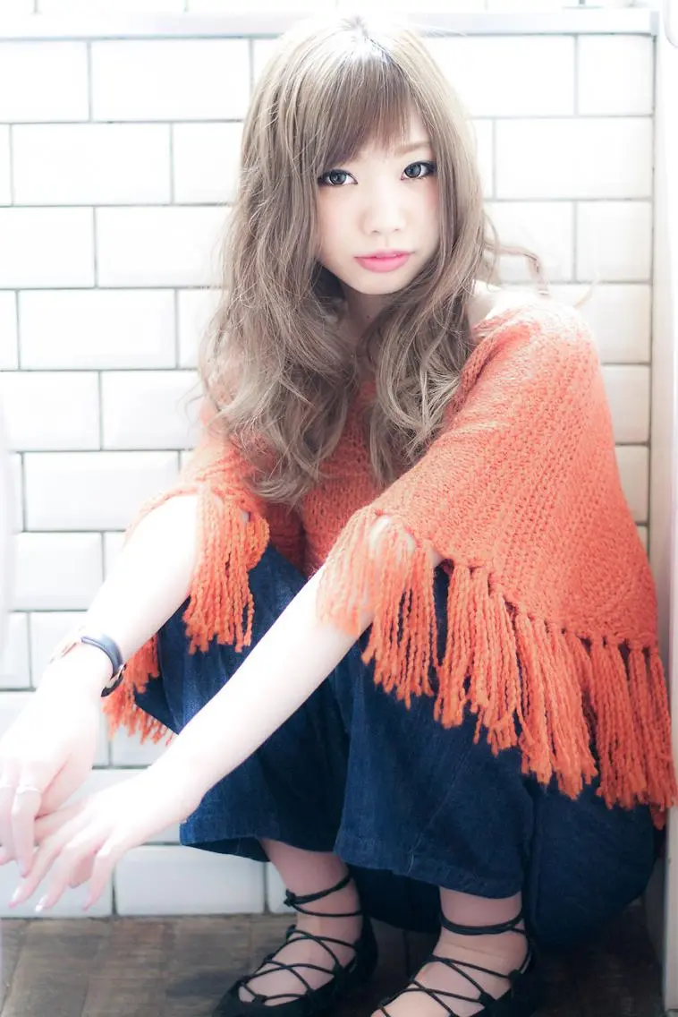 ミディアム EIGHT plum TOKIOリミテッドのヘアスタイル