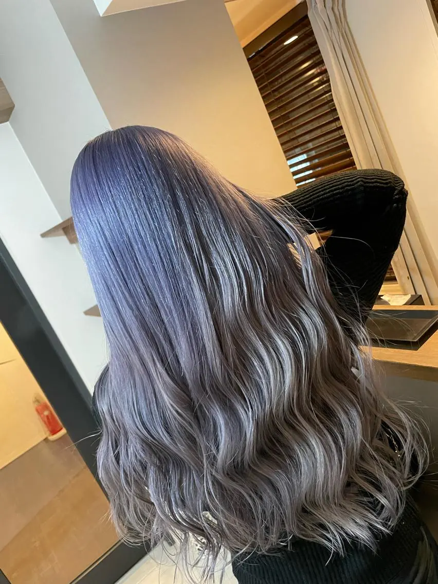 ロング カラー ブリーチ シルバー 外国人風カラー ギャルの革命児 秀斗のヘアスタイル