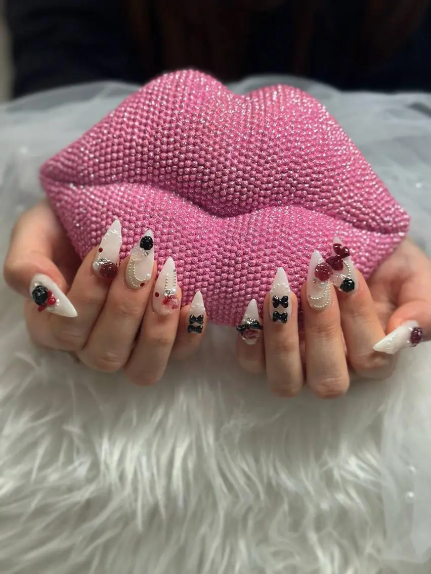ネイル フレンチネイル ジェルネイル ハロウィン 韓国ネイル マグネットネイル ハンドネイル Hbaby nailのネイルデザイン