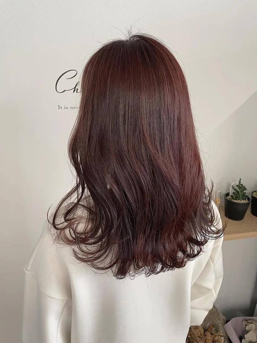 ロング カラー ロングレイヤー ブラウンカラー バイオレットカラー バイオレットブラウン レイヤーカット 筑紫通り沿い | eNeのマツエク・マツパデザイン