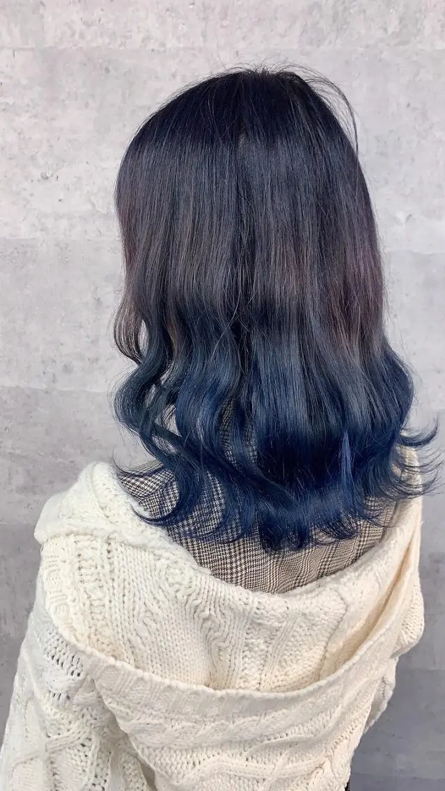 ロング カラー 大阪レミーエクステ チビ編み込みのヘアスタイル