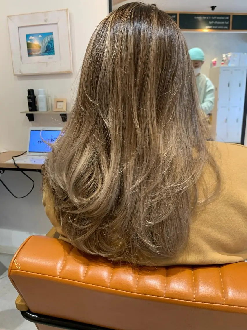 セミロング カラー ベージュカラー オーナースタイリスト 宗正淳志のヘアスタイル