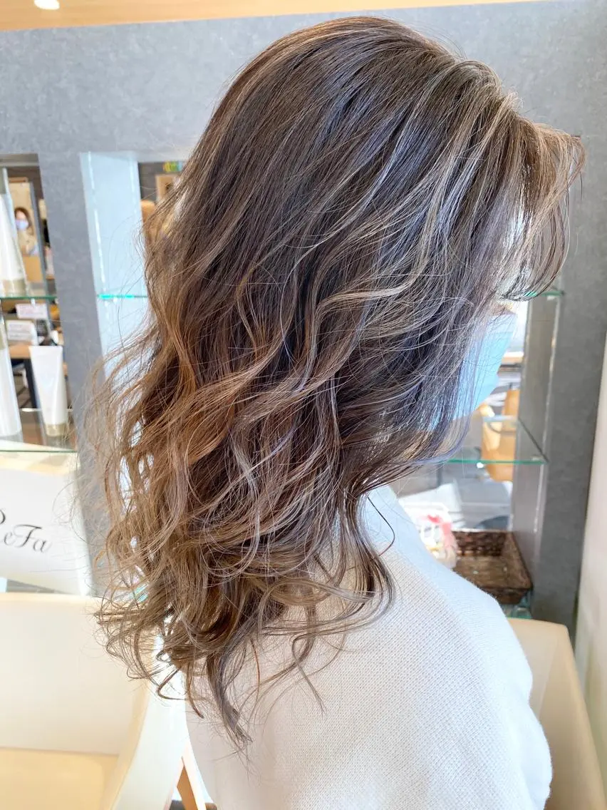 セミロング カラー Gain池下 レディースのヘアスタイル