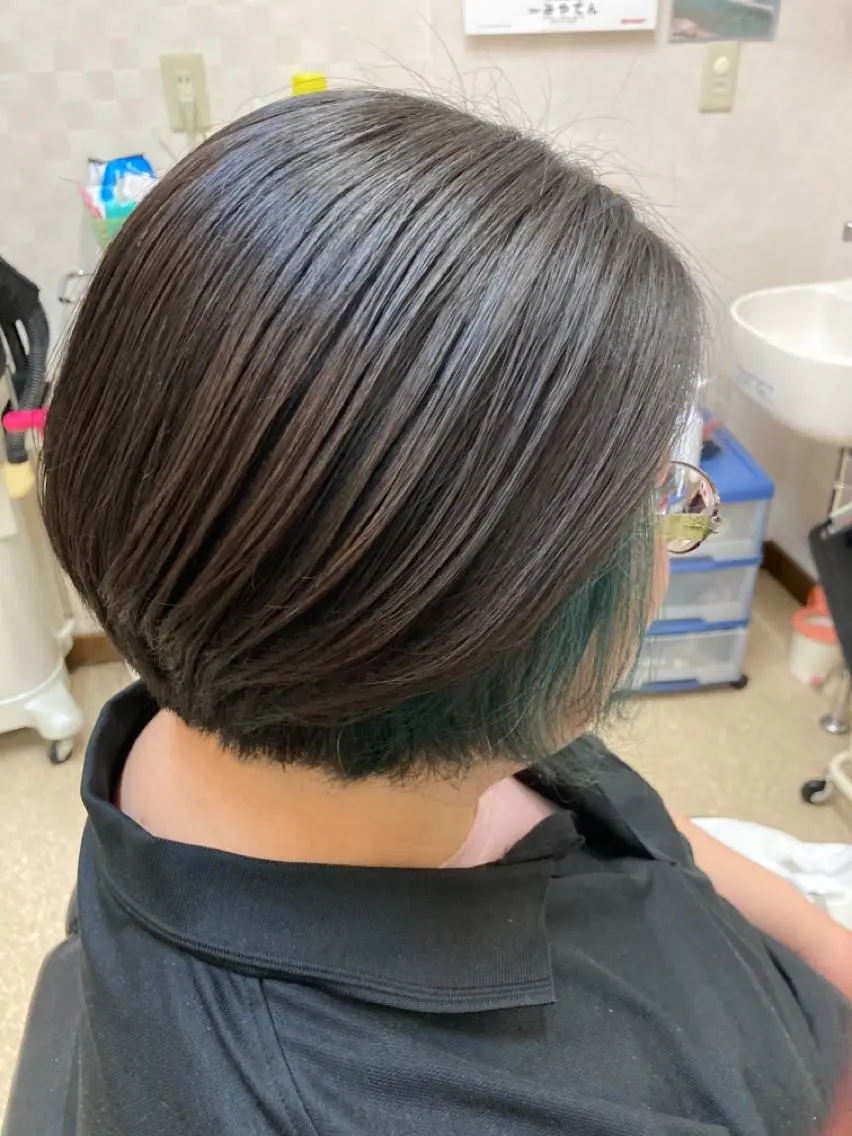 ショート カラー 石塚 浩のヘアスタイル