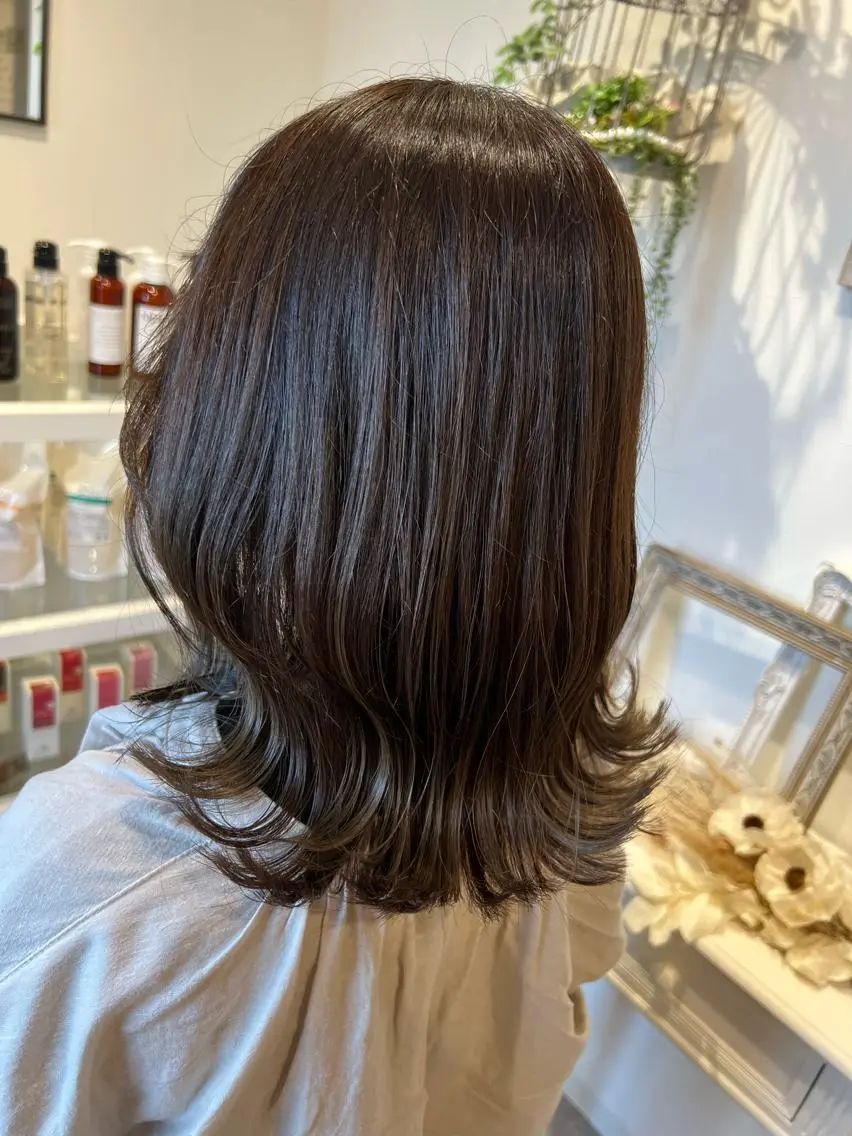 ミディアム カット ヘアカラー 井上 美春のヘアスタイル