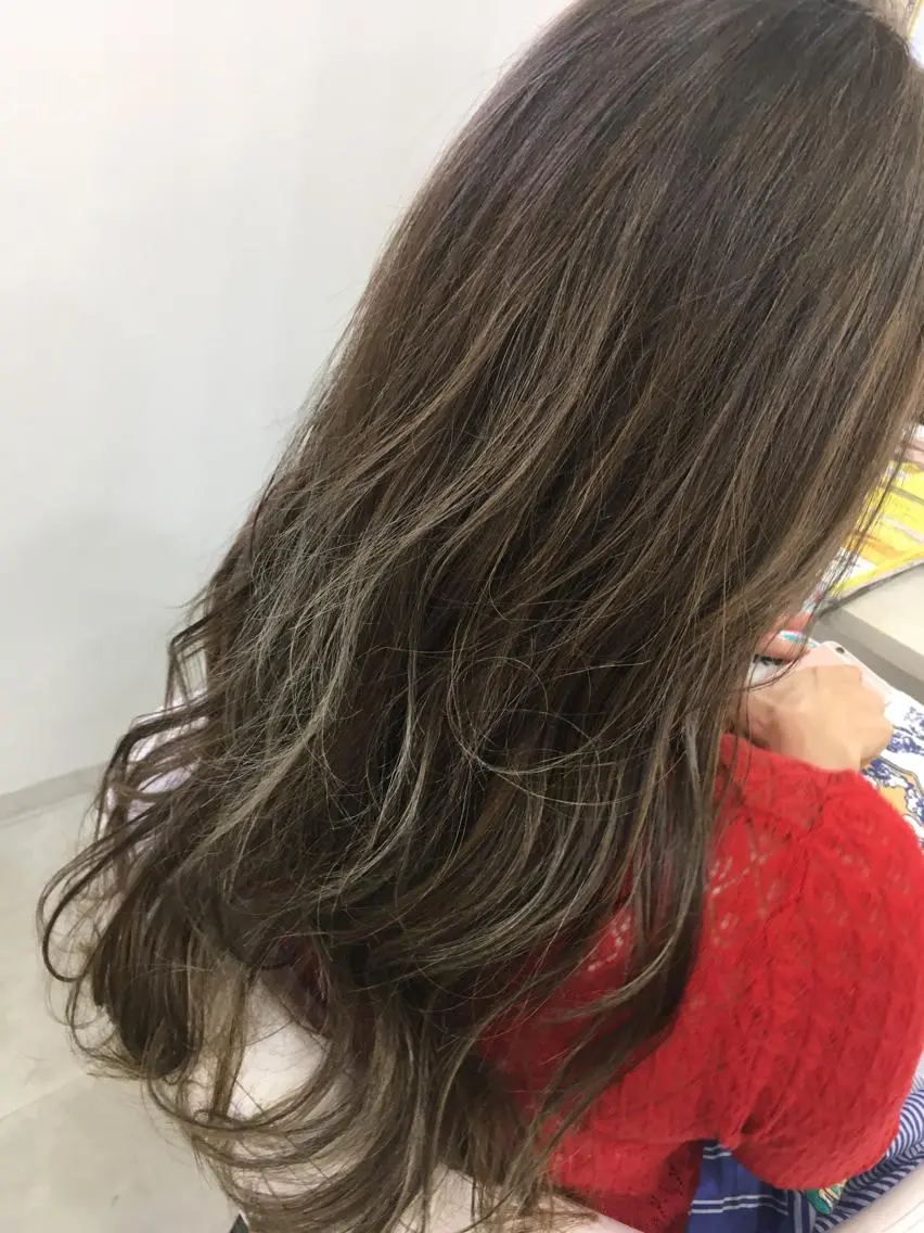 ロング カラー 髪質改善 中川 翔のヘアスタイル