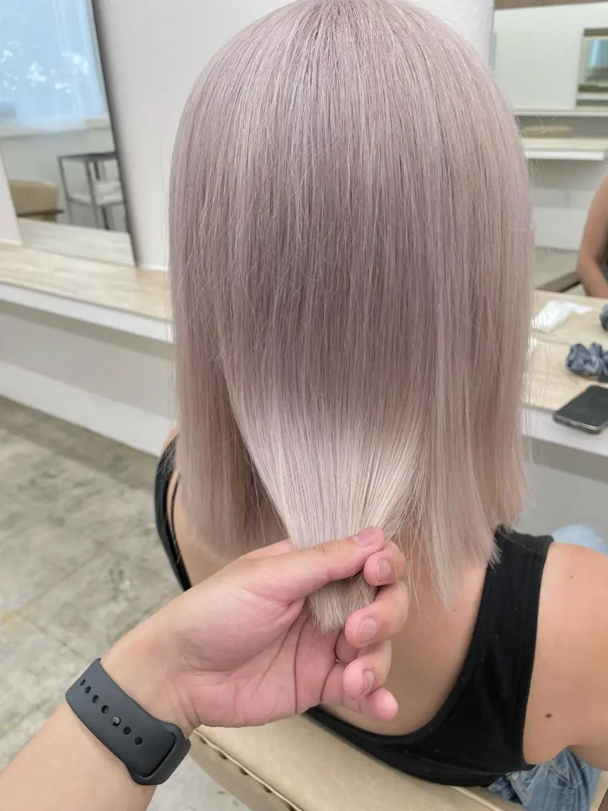 ミディアム カラー ✅ケアブリーチ✅ トヨオカ ノブヒデのヘアスタイル