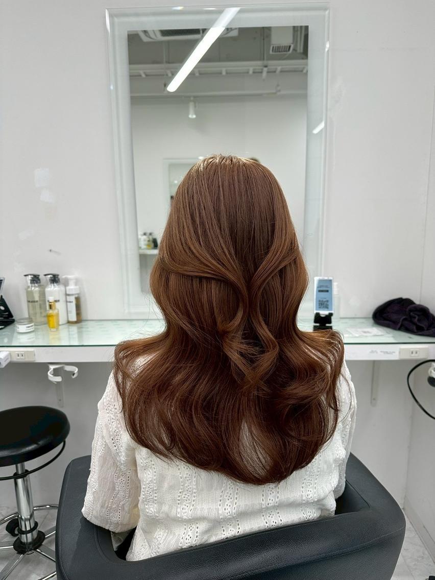 カラー 中×韓mix🥀秋色 ワンホンヘア🤍のヘアスタイル