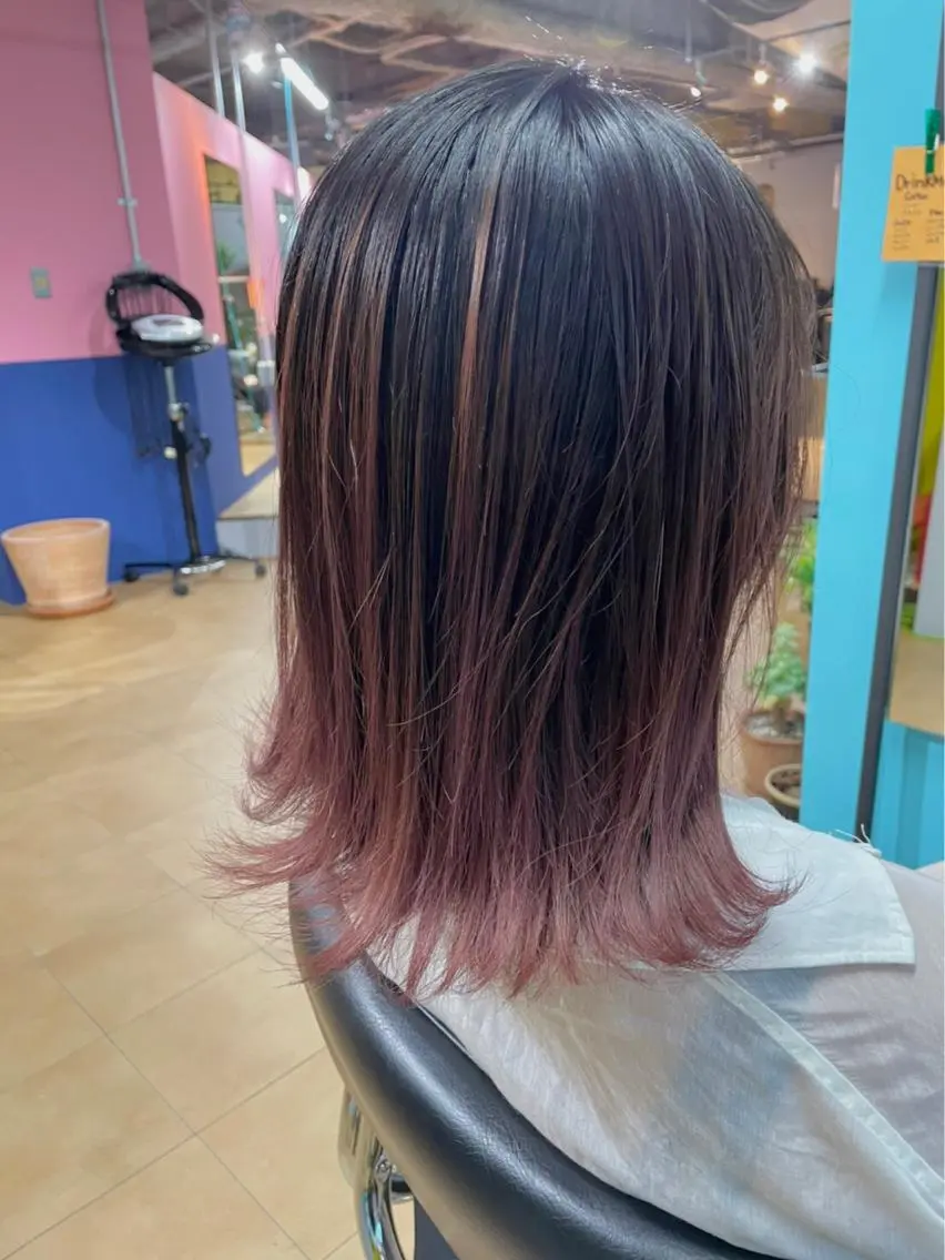 ミディアム カラー グラデーションカラー ハイライトカラー ハイライト 透明感カラー レイヤー亀井唯登のヘアスタイル