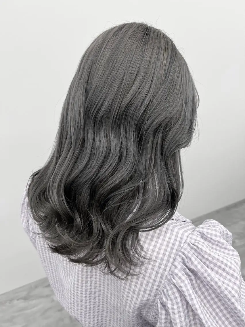 カラー ブリーチ MYRTLE Mifūのヘアスタイル