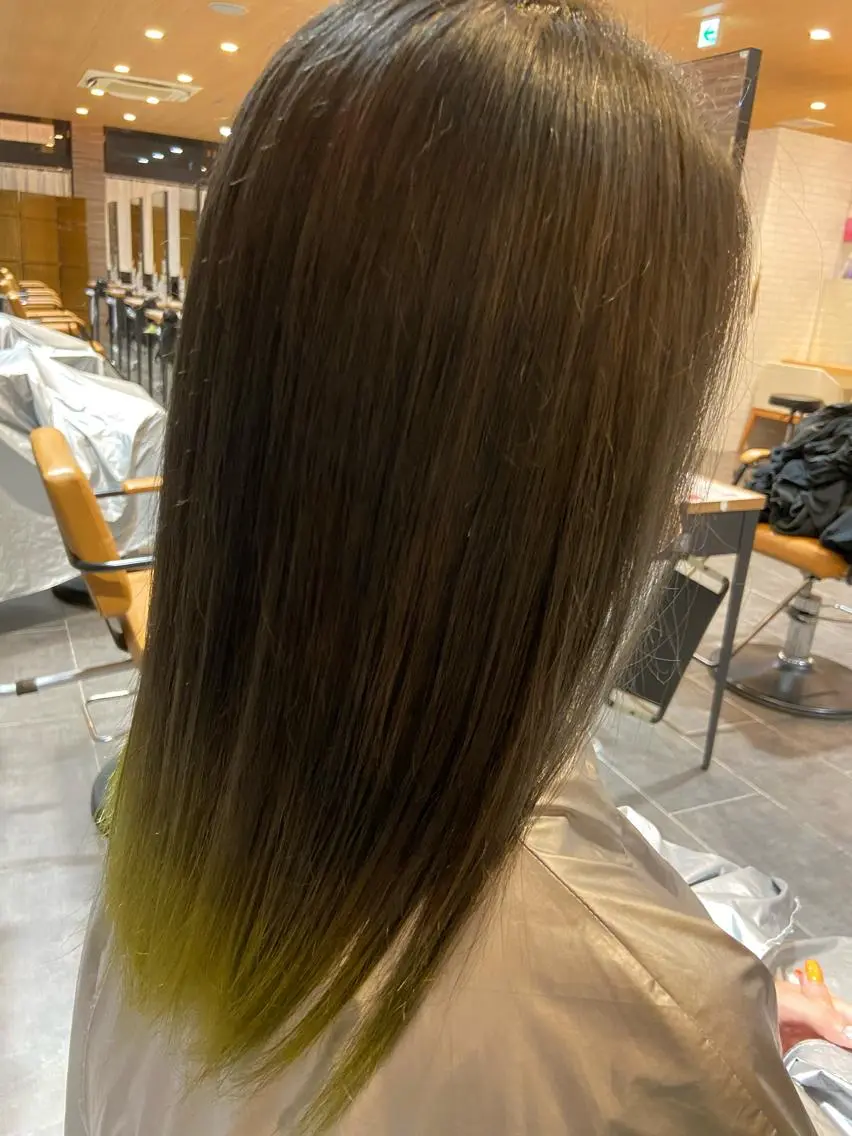 セミロング 石崎 真維のヘアスタイル