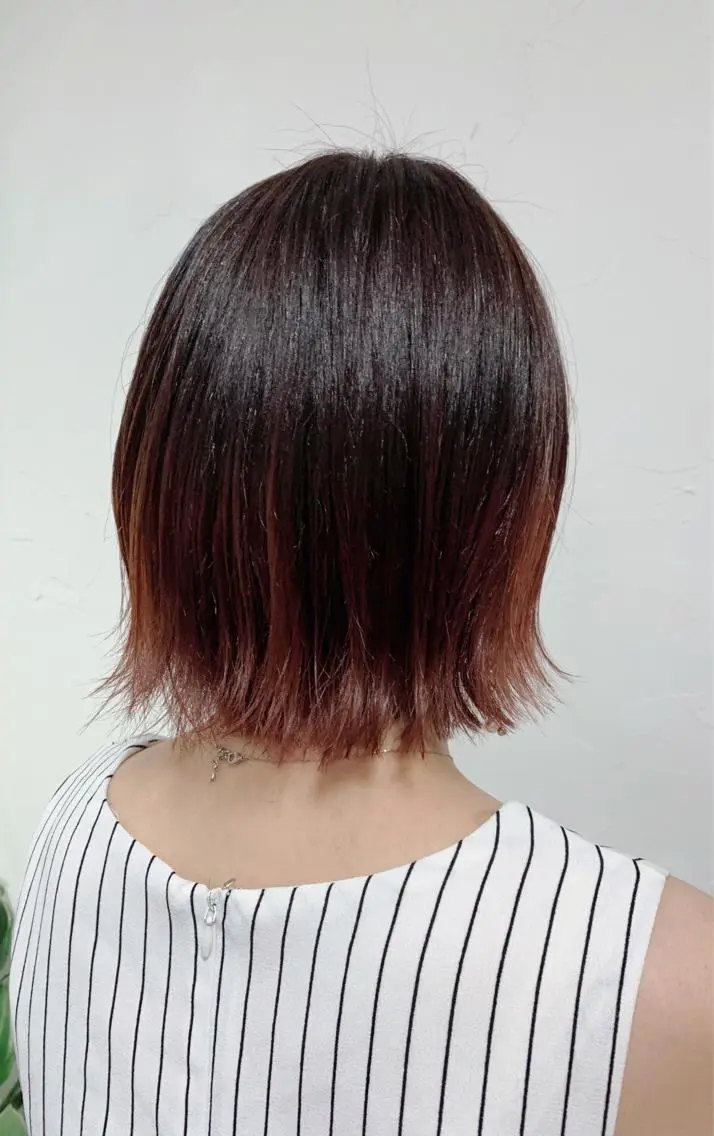 ミディアム カラー グラデーションカラー ピンクカラー 脇田 杏菜のヘアスタイル