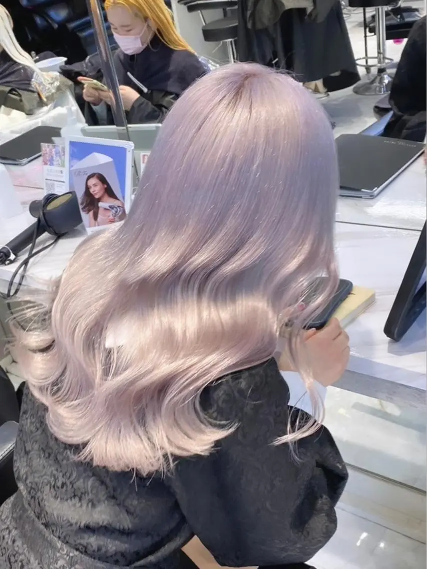 ロング カラー パーマ ヘアアレンジ メンズ キッズ ネイル マツエク・マツパ アイブロウ 透明感カラー ラベンダーカラー ラベンダーピンク ピンクカラー カラーマツエク ハイトーンNo.1 👩🏼NaGiSaのヘアスタイル