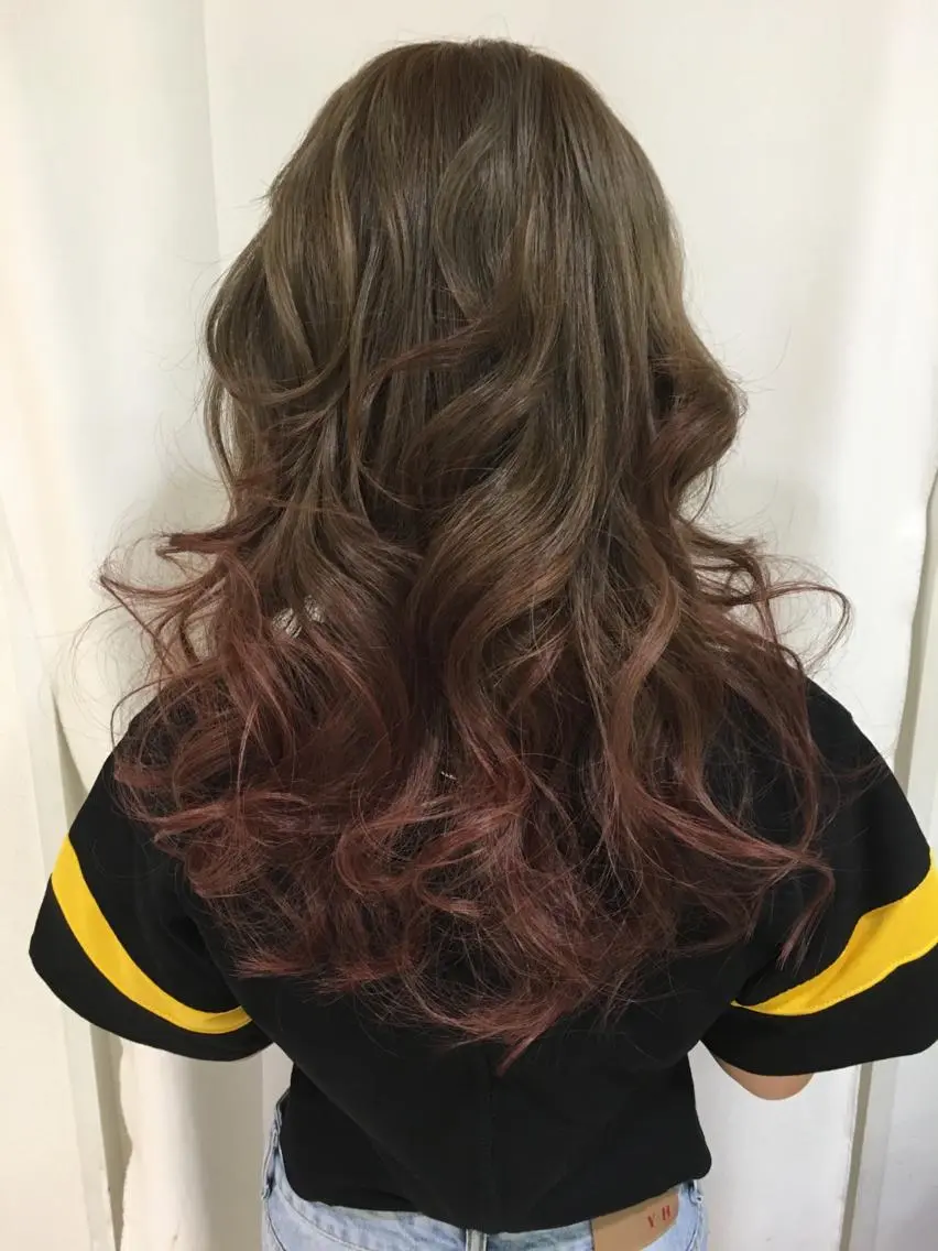 ショート カラー ヘアアレンジ グラデーションカラー レッドカラー きむえり/髪質改善 /うねり広がり改善のヘアスタイル