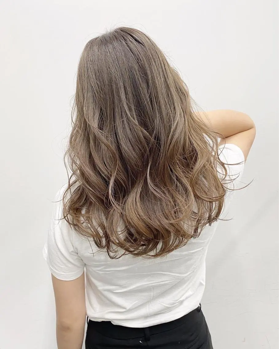 セミロング カラー パーマ ヘアアレンジ 【公式】amble luxe池袋東口🩷のヘアスタイル