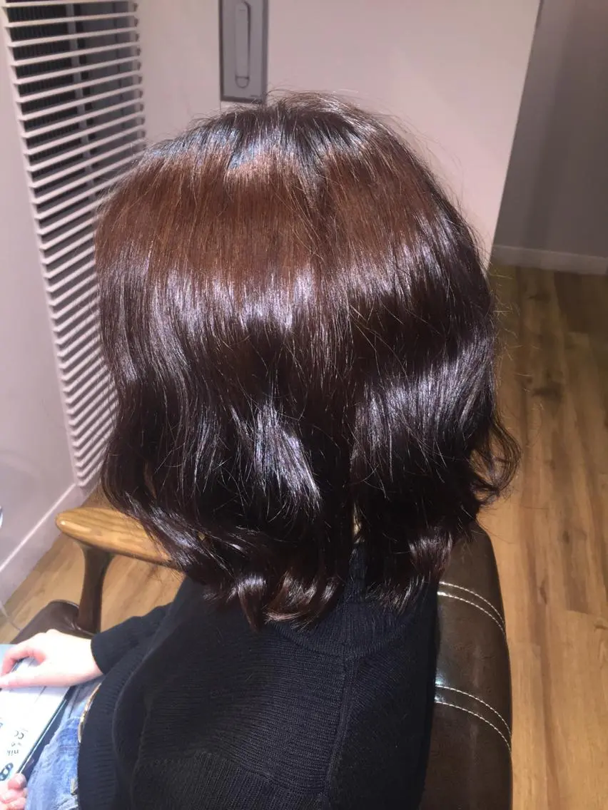 ミディアム カラー ベージュカラー ピンクカラー ピンクベージュ ツキダテ ユイのヘアスタイル