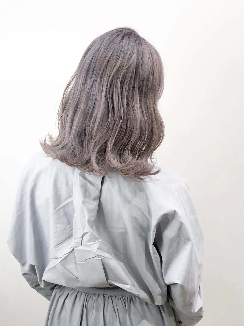 ミディアム カラー 🌙HIZUKI🌙 ハイトーン 艶髪のヘアスタイル