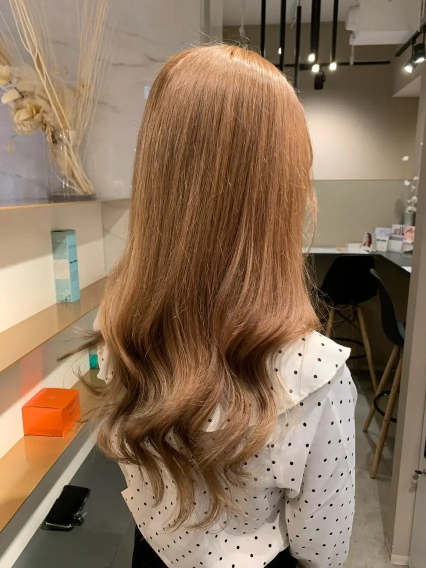 ロング カラー 平尾 樹里のヘアスタイル