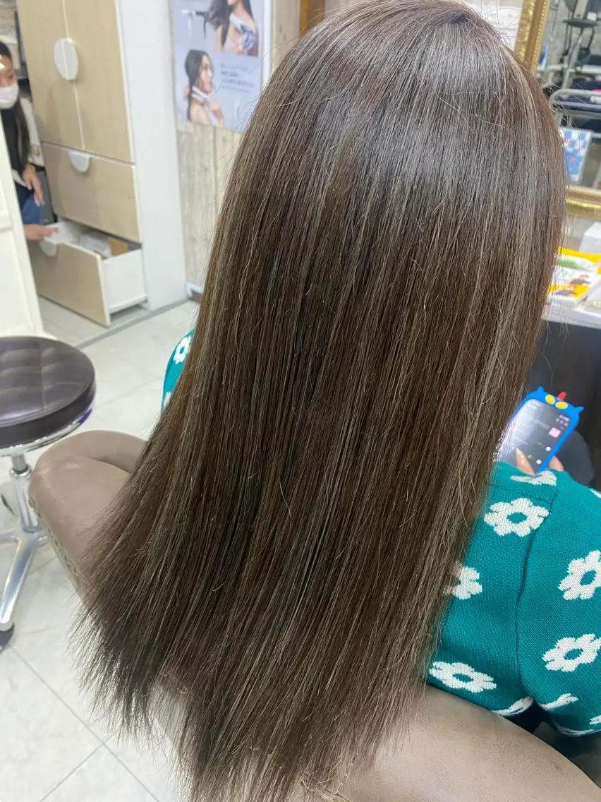 セミロング ハイライト トリートメント Arphy/ /のヘアスタイル