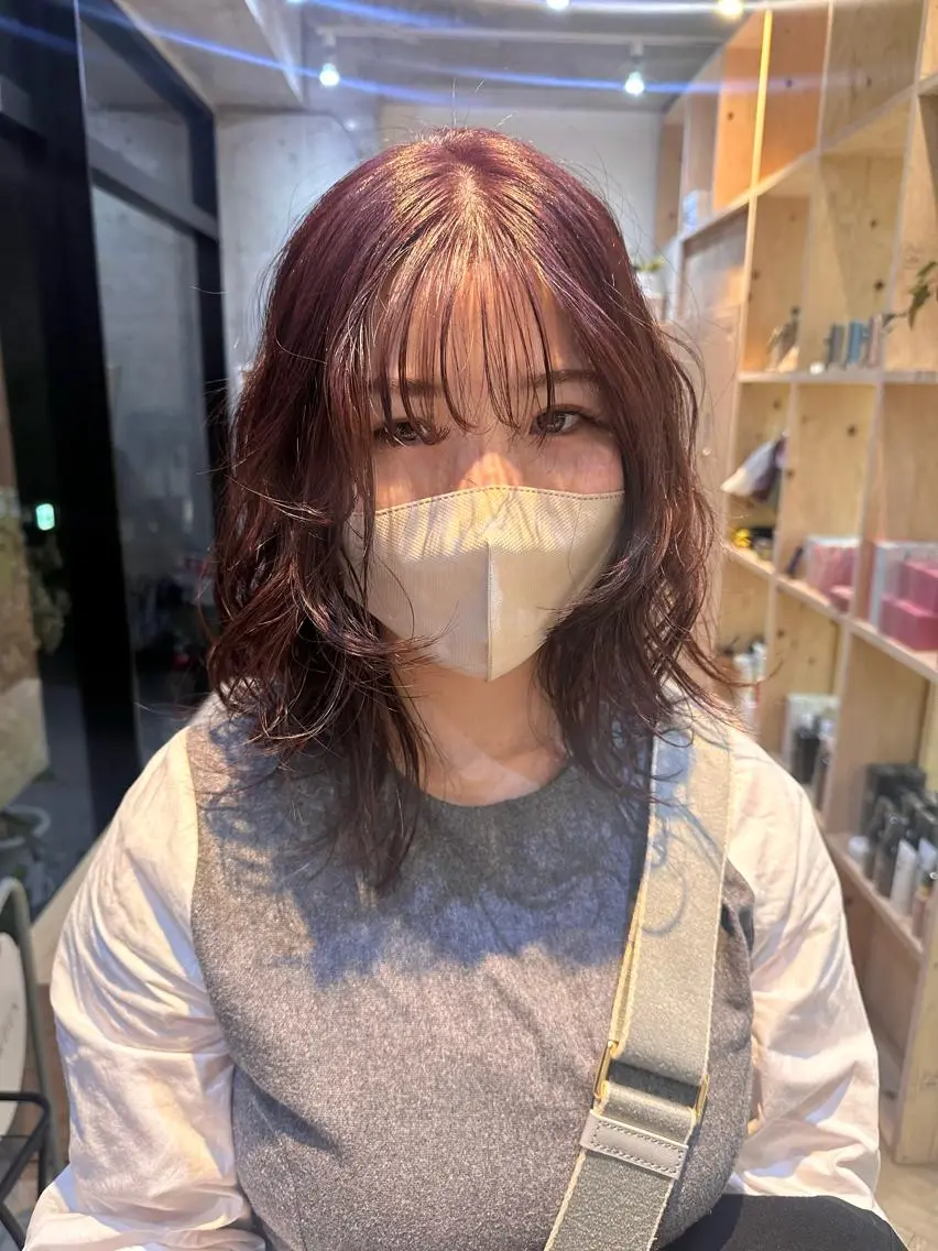 ショート カラー パーマ ヘアアレンジ ブリーチ カシス ダブルカラー ラベンダーカラー ブリーチなしカラー ボブ/レイヤー/ニュ アンスパーマ/小夏のヘアスタイル