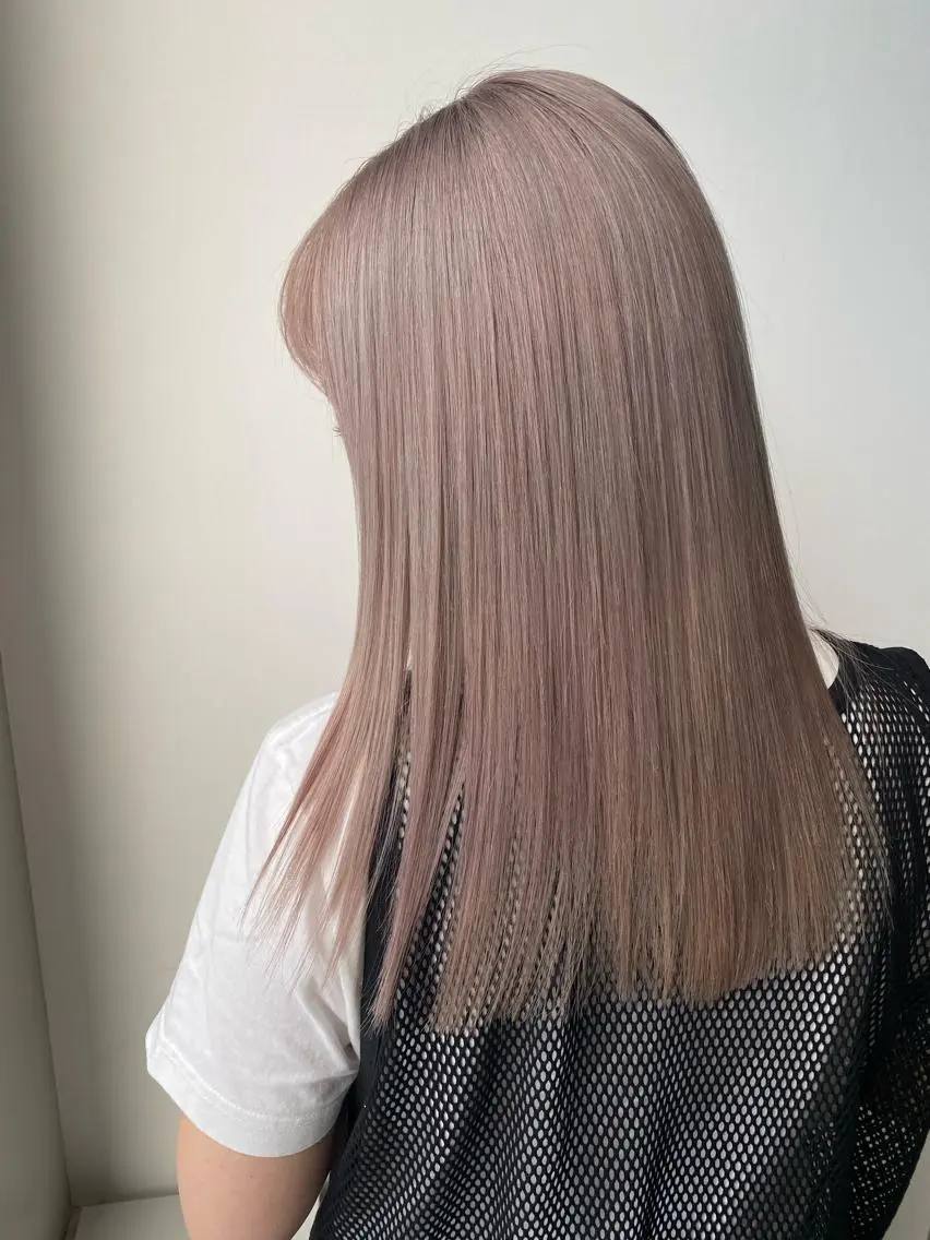 ミディアム カラー カット ヘアカラー トリートメント 入江 允のヘアスタイル