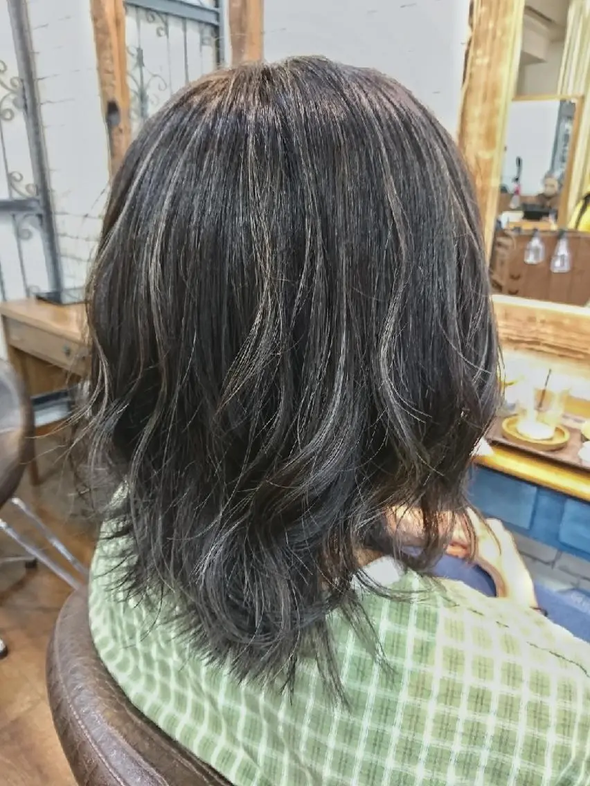 ミディアム パーマ ヘアアレンジ メンズ カラー メンズハイライト グラデーションカラー ハイライトカラー ハイライト まとまり💯悩み改善 ★松本尚弥★店長のヘアスタイル