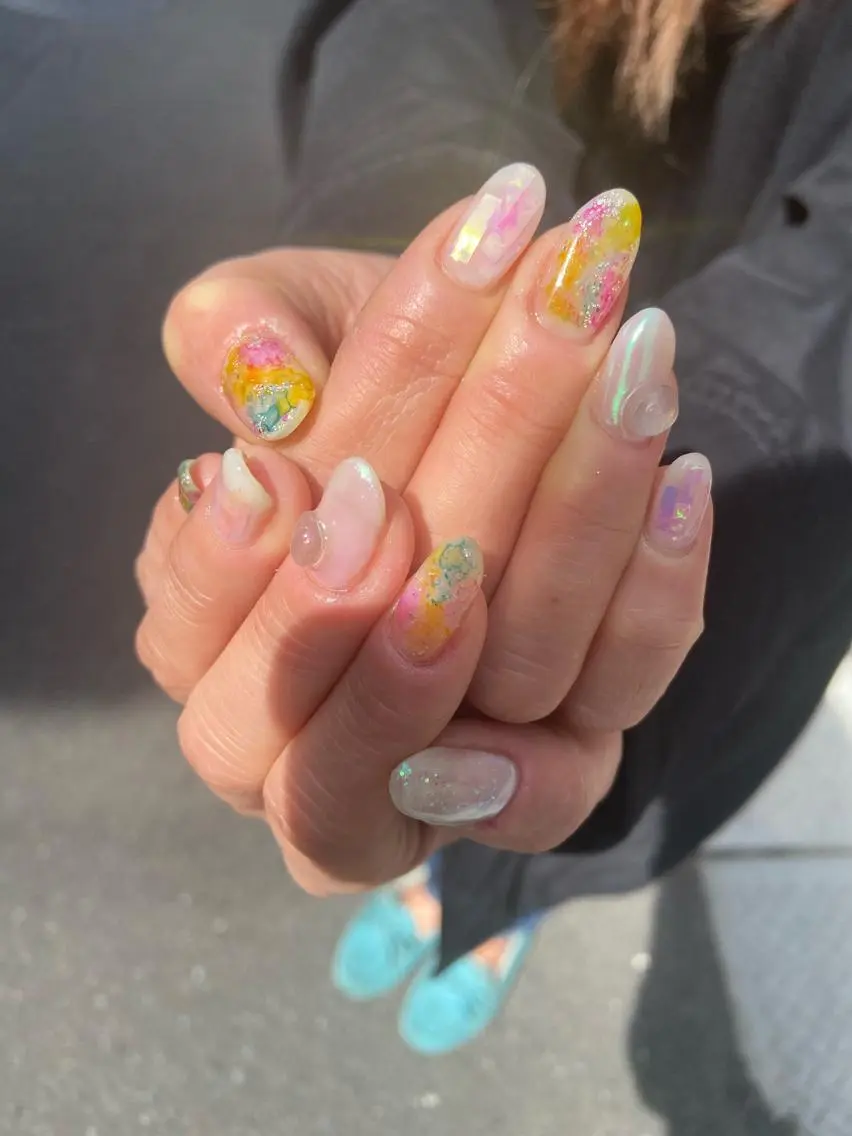 ネイル アートネイル オーロラネイル ニュアンスネイル 春ネイル . unffのネイルデザイン