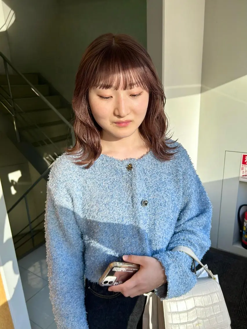 ミディアム カラー パーマ ヘアアレンジ グレージュ デザインカラー/ボブ ブリーチカラー/ユリのヘアスタイル
