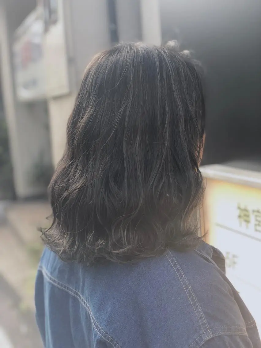 ミディアム カラー ハイライトカラー ハイライト ヘアカラー トリートメント ✨髪質改善縮毛矯正✨ 宇田川修平のヘアスタイル