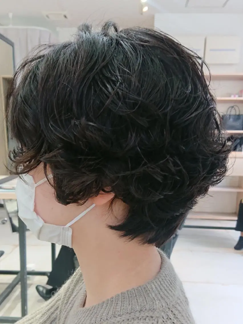 ショート パーマ ショートヘア カット パーマ 30.40代大人 ショート✨️井上雄輝のヘアスタイル