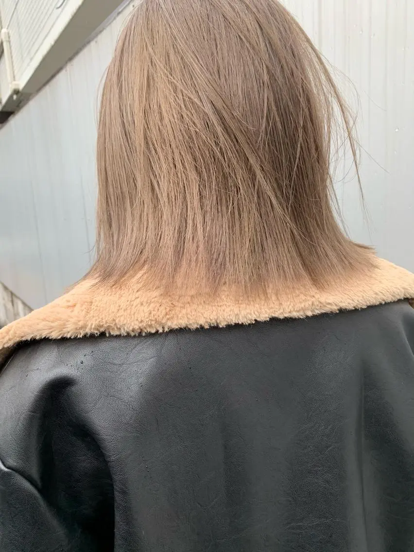 ミディアム カラー ヘアアレンジ ベージュカラー ブリーチ ミルクティーベージュ カット ヘアカラー トリートメント 🌿ショート🌿 パーマ🌿淳平のヘアスタイル