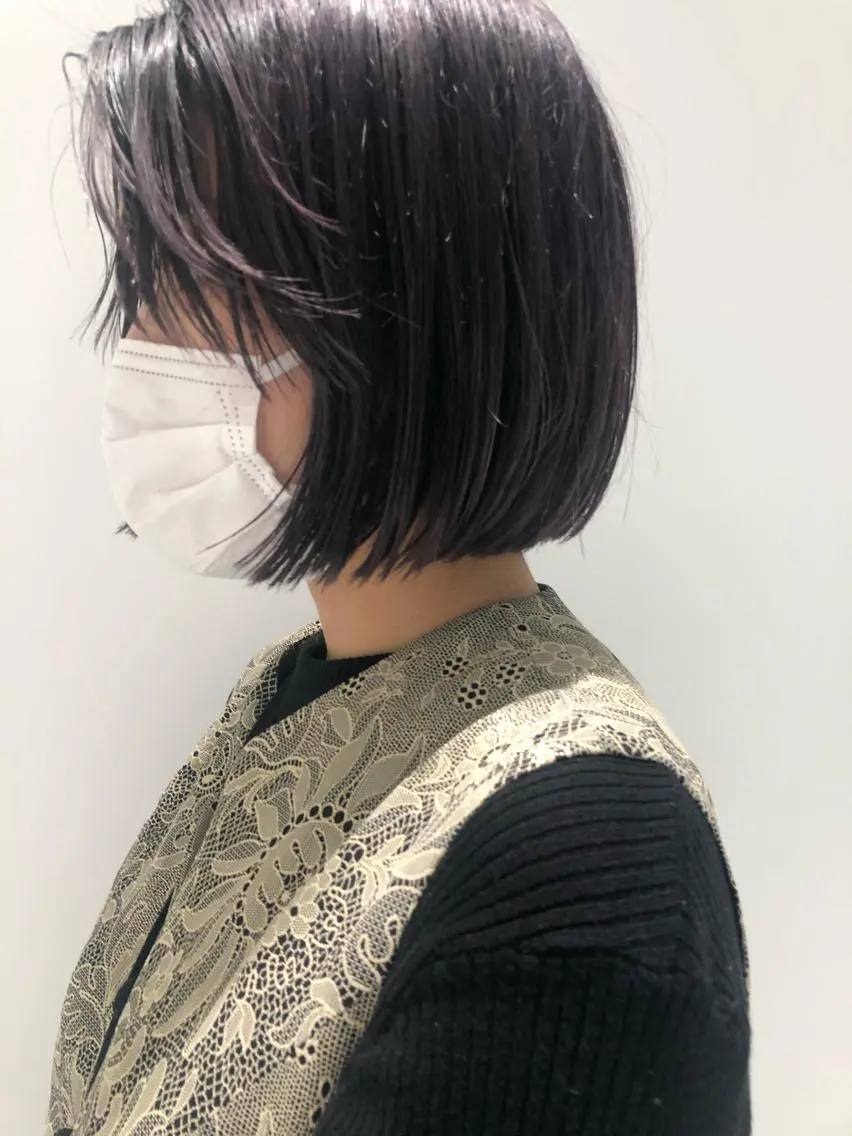 ショート カラー パープルカラー ボブ 古屋 花織のヘアスタイル